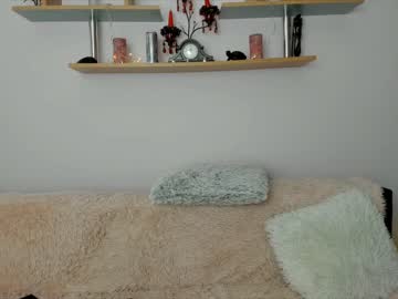 webcam girl 20mellty live cam image #169365