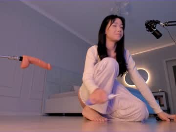 webcam girl aerri_lee live cam image #4338322