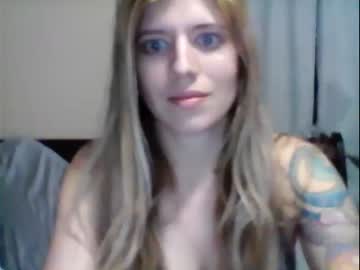webcam girl zaraluannmiki live cam image #2476614