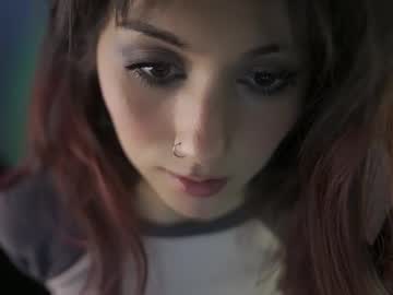 webcam girl greeny_mat live cam image #12652937