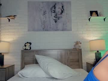 webcam girl riskyproject live cam image #8704153