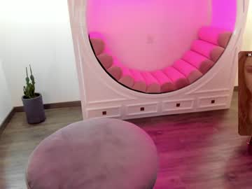 webcam girl ashlyeroberts1 live cam image #2949220