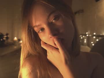 webcam girl bibi_it_is live cam image #4168007