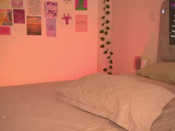 webcam girl mila_1 live cam image #6530575