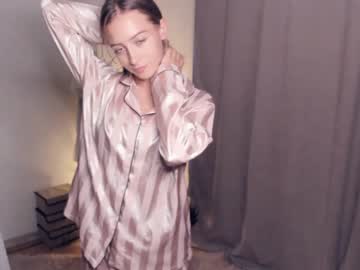 webcam girl wave_of_happy_ live cam image #7348381
