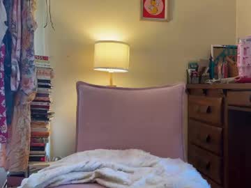 webcam girl mommamia12 live cam image #12590900