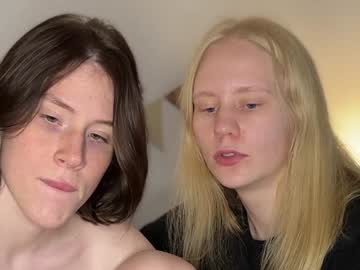 webcam couple wendyoliver live cam image #10741088