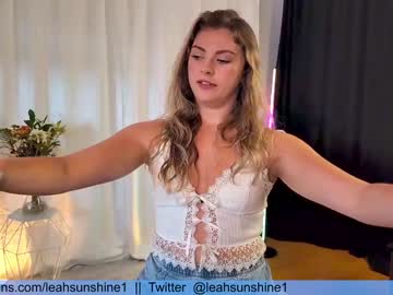 webcam girl leahsunshine live cam image #3334804