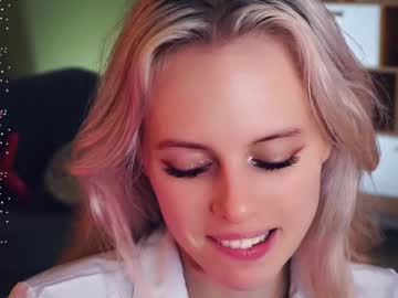 webcam girl audreycarvin live cam image #10395036