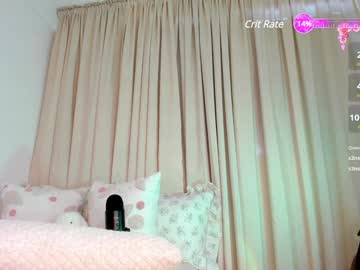 webcam girl kitty__sophie live cam image #13027021