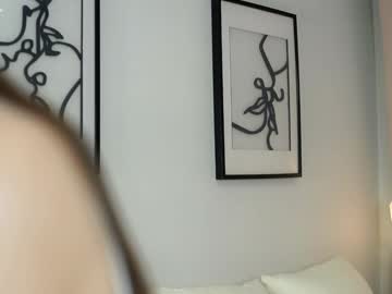 webcam girl peek_in_my_window live cam image #10509141