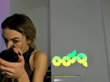 webcam girl hotfallingdevil live cam image #3901691