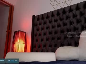 webcam girl isabeyferrec live cam image #11758197