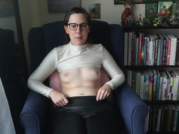 webcam girl ellynaomi live cam image #10368187