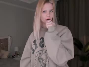 webcam girl itsagoodtimeformagic live cam image #7999428