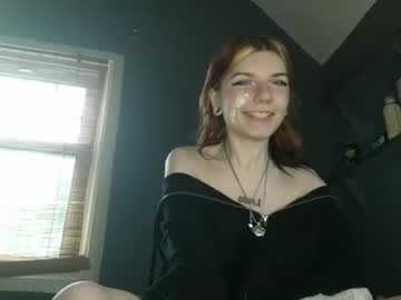 webcam girl lizzyylovesick live cam image #10785061