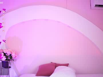 webcam girl emilylittle live cam image #8449338