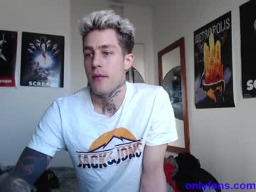 webcam man sonic12_12 live cam image #1894343