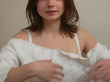 webcam girl floret_joy live cam image #12305445