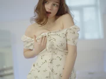 webcam girl floret_joy live cam image #8376628