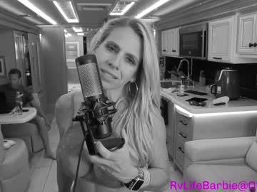 webcam girl rvlifebarbie live cam image #2867548