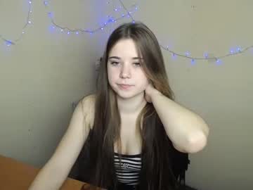 webcam girl lolalov_ live cam image #1356911