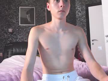 webcam man kyle_is_dreams live cam image #3392817