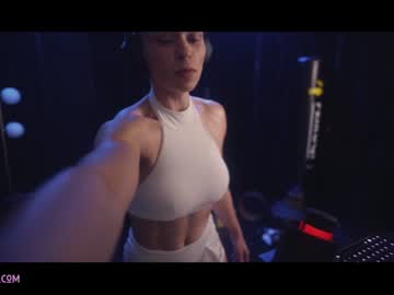 webcam girl lucieoude_ live cam image #2886480
