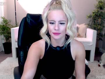 webcam girl oliviaowens live cam image #2342042