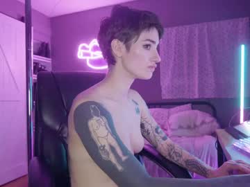 webcam girl aynmarie live cam image #10281978