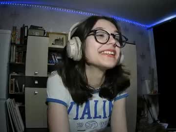 webcam girl alodieherlan live cam image #12874456