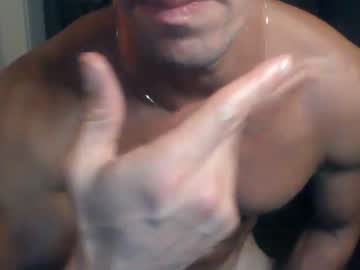 webcam man runfasterxo live cam image #2935552