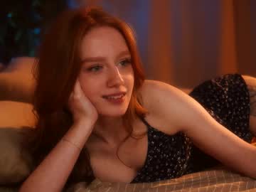 webcam girl lizzy_blaze live cam image #12858790