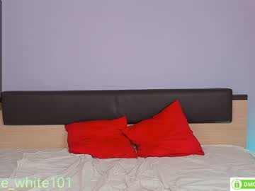 webcam girl foxhilary live cam image #2581959