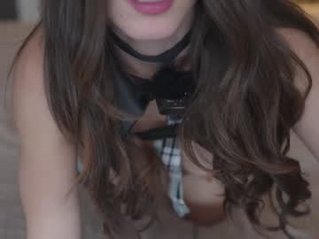 webcam girl emyii live cam image #11337370