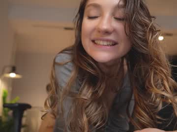 webcam girl mia_elfie live cam image #10063642