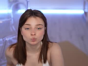 webcam girl floret_joy live cam image #8794904
