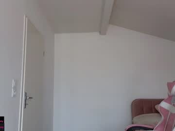 webcam girl deniseone live cam image #5985472