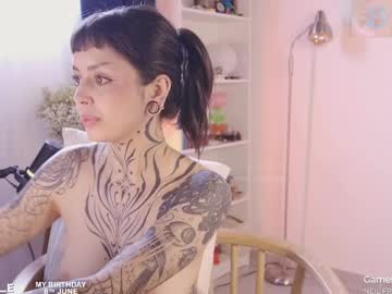 webcam girl janne_maybe live cam image #12818671