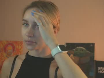 webcam girl 2girls_1dream live cam image #11973548