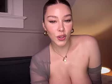 webcam girl novavangogh live cam image #12265577