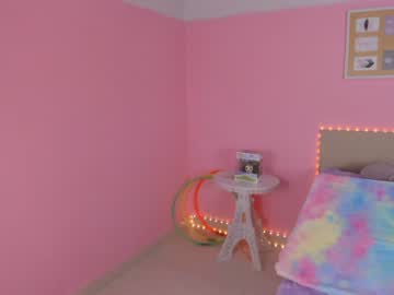 webcam girl little_effy18 live cam image #3353888