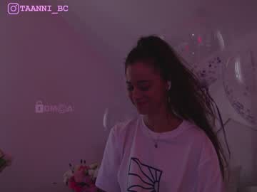 webcam girl taanni_bc live cam image #7283862