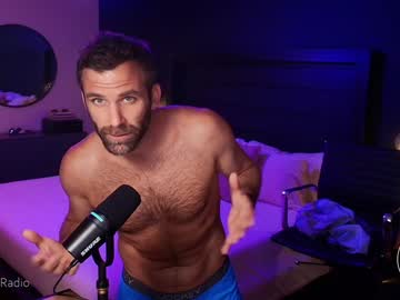 webcam man bareleeworking live cam image #10576665