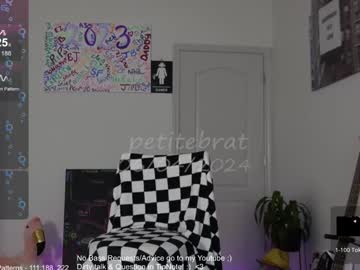 webcam girl petitebrat live cam image #9570702