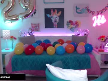 webcam girl holihurricane live cam image #8277357