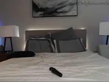 webcam couple ari_lovexo live cam image #2894343