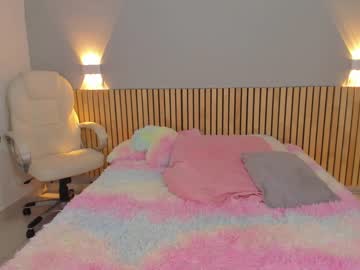 webcam girl little_effy18 live cam image #8580437
