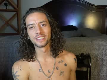 webcam man makingmoans live cam image #6542485