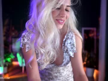 webcam girl provocatrixx live cam image #3928953